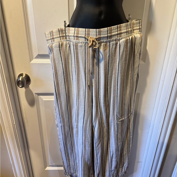 Time and Tru Beige and Brown Striped Pants - Picture 4 of 4